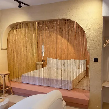 Marabou Unique * سالونيك